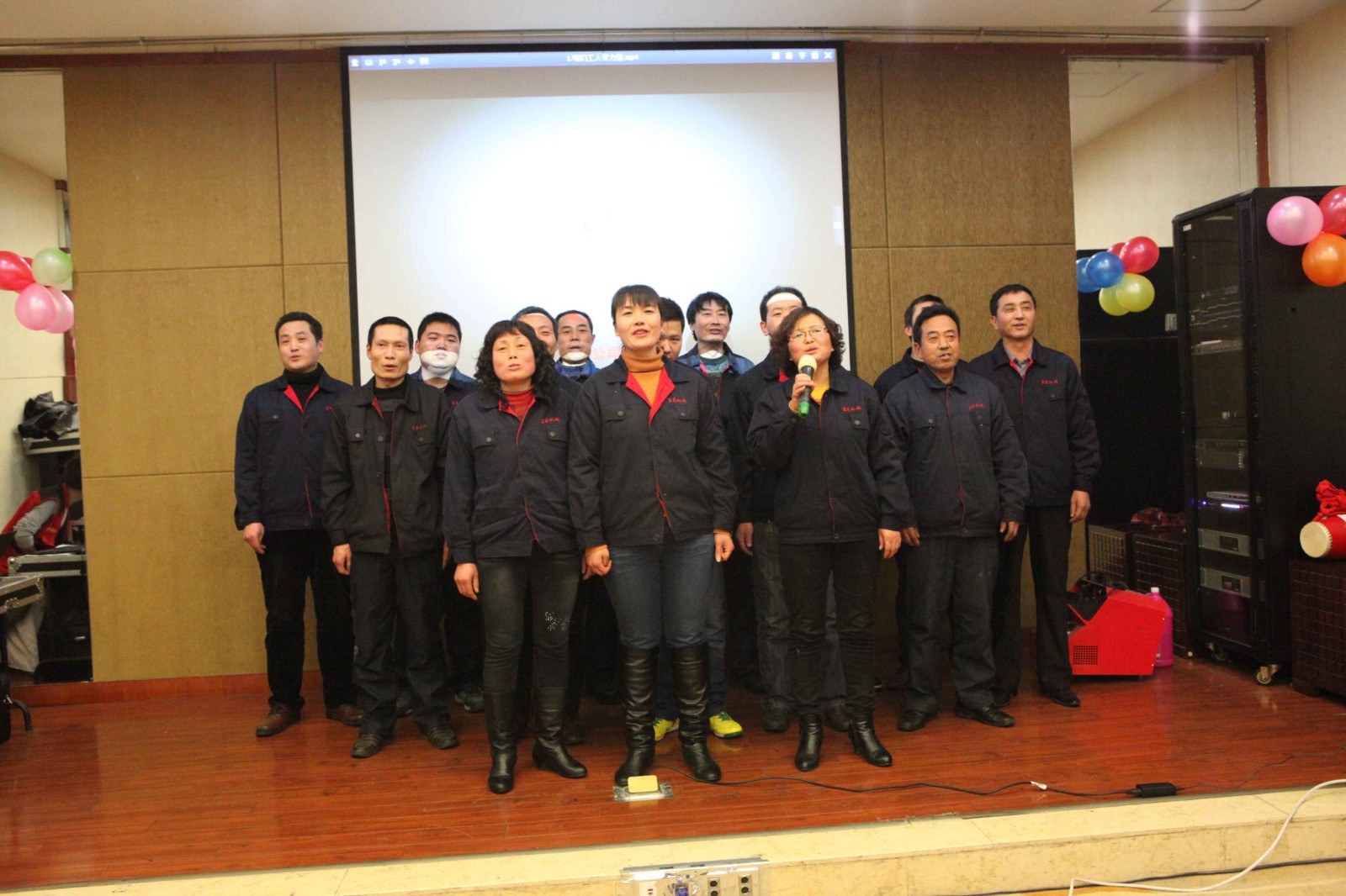 1576729232.jpg 年會01.jpg